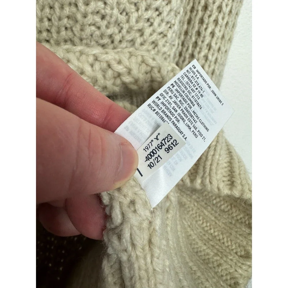 American Eagle XS Sweater Cream Oversized Chunky Knit V-Neck Pullover NWT